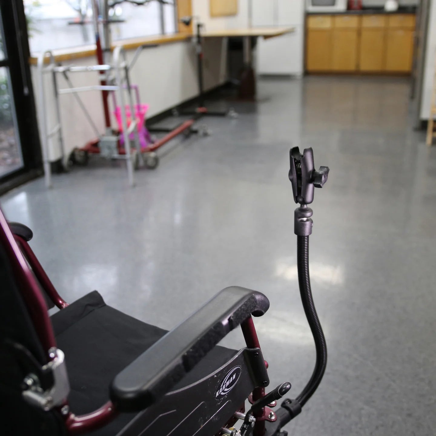 RAM® Tough-Claw® with RAM® Flex-Rod™ 26" Extension Arm for Wheelchairs - RAP-400-18-B-201