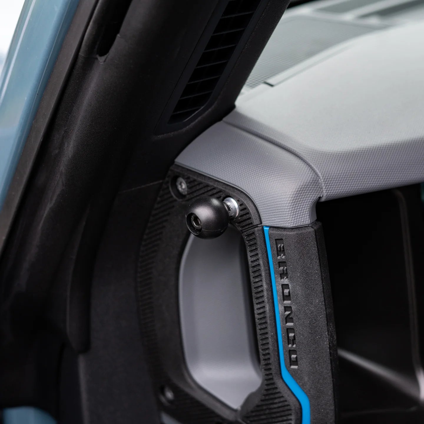 RAM® Quick-Grip™ XL Phone Mount with Grab Handle M6 Bolt Base - RAM-B-186-M6-PD4U