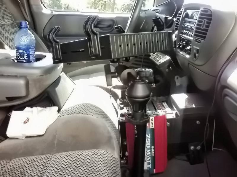 No Drill Laptop Mount for 1997-2017 Ford Expedition, 1997-2003 F150 and 1997-2004 F250 - RAM-VB-110-SW1 - OC Mounts