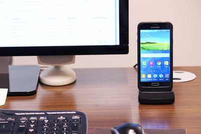 RAM Desktop Dock with GDS Technology™ for IntelliSkin® Products - RAM-GDS-DOCK-D2U - OC Mounts