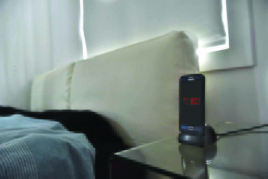 RAM Desktop Dock with GDS Technology™ for IntelliSkin® Products - RAM-GDS-DOCK-D2U - OC Mounts